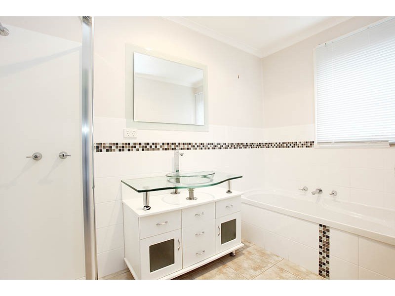 21 Sheeran Crescent, Lara VIC 3212