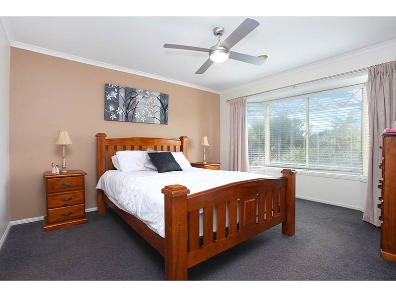 14 Canterbury Road East, Lara VIC 3212