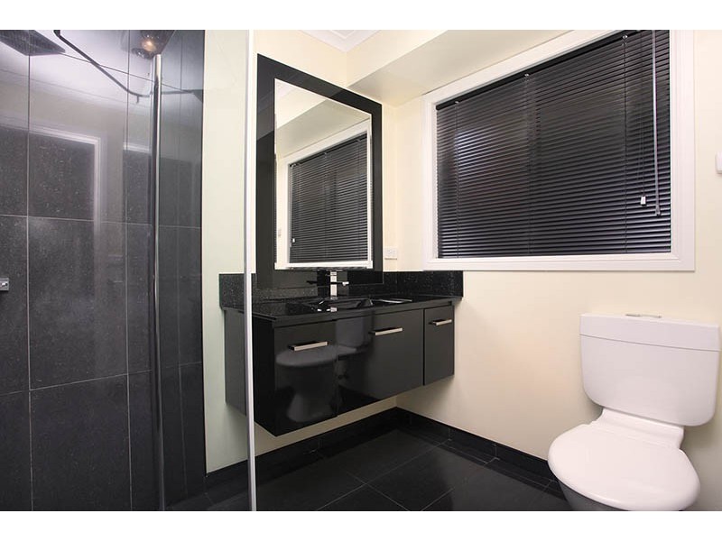 14 Canterbury Road East, Lara VIC 3212