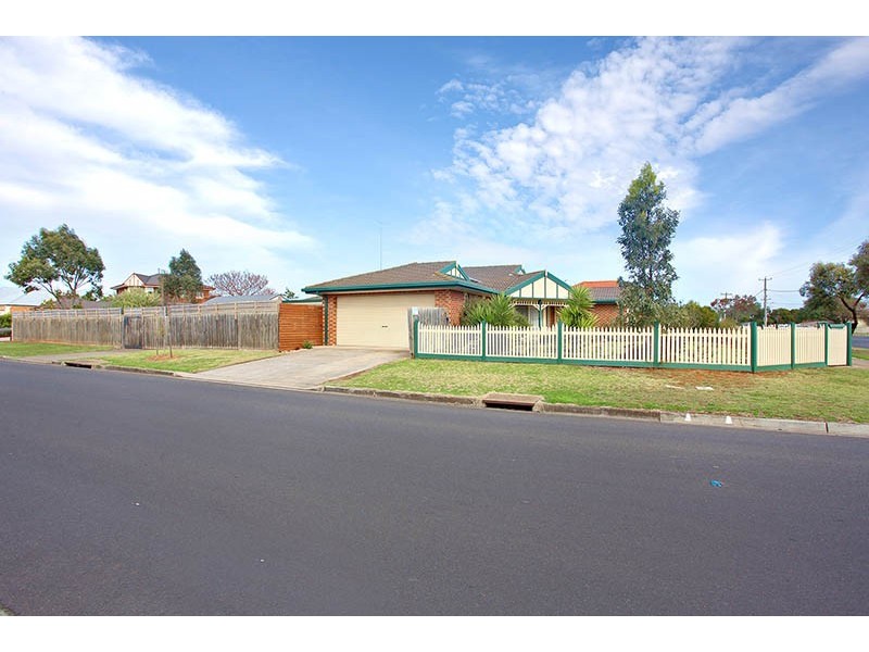 14 Canterbury Road East, Lara VIC 3212