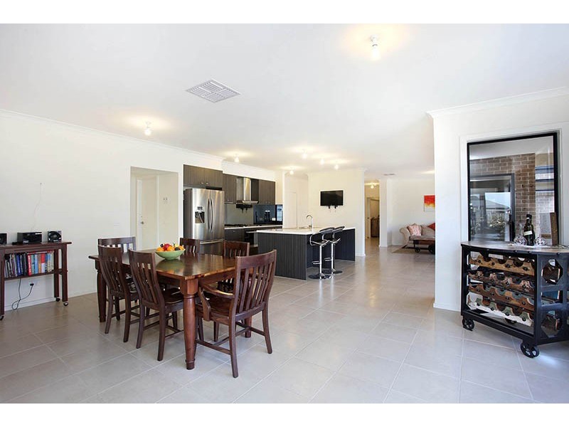 9 Stilt Court, Lara VIC 3212