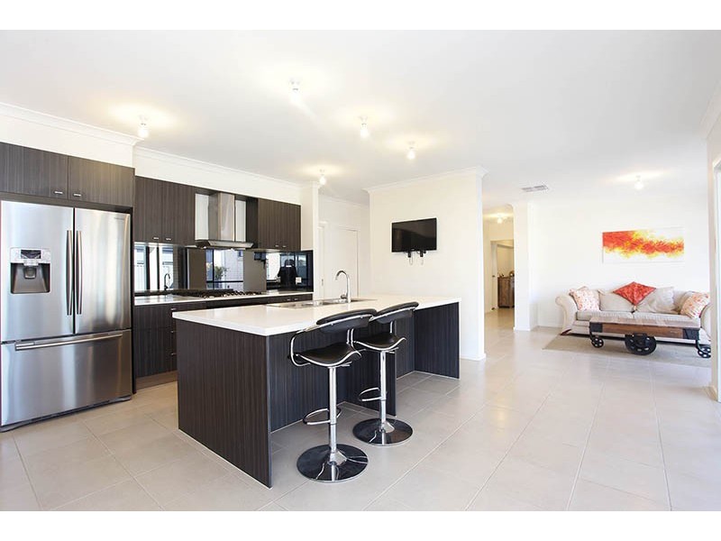 9 Stilt Court, Lara VIC 3212