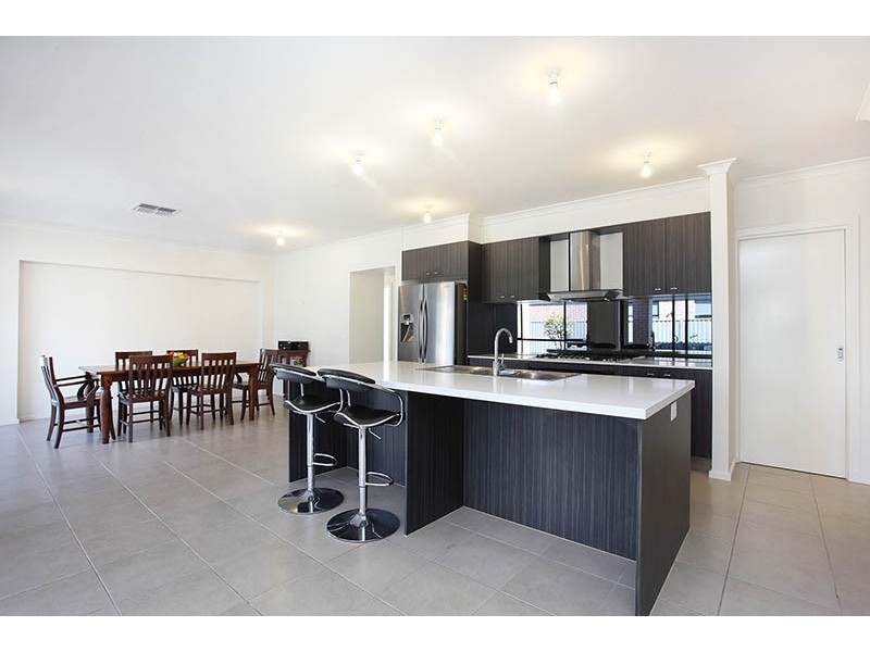 9 Stilt Court, Lara VIC 3212