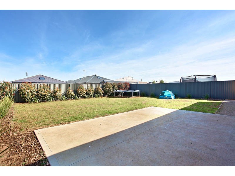 9 Stilt Court, Lara VIC 3212