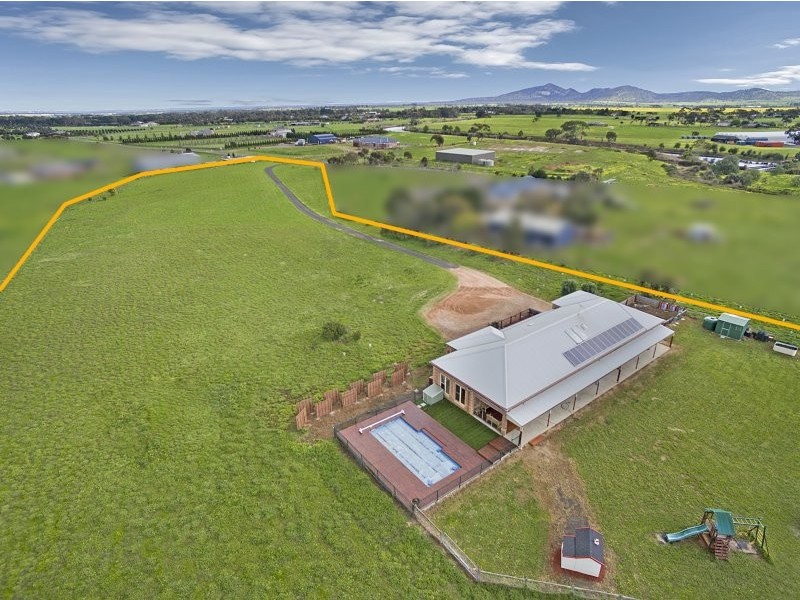 60 Robs Lane, Little River VIC 3211