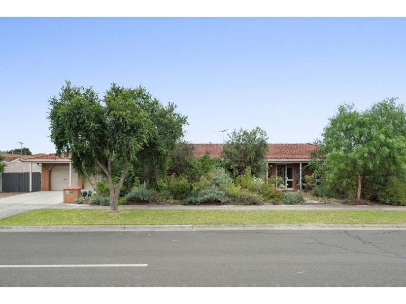 30 Richard Drive, Lara VIC 3212