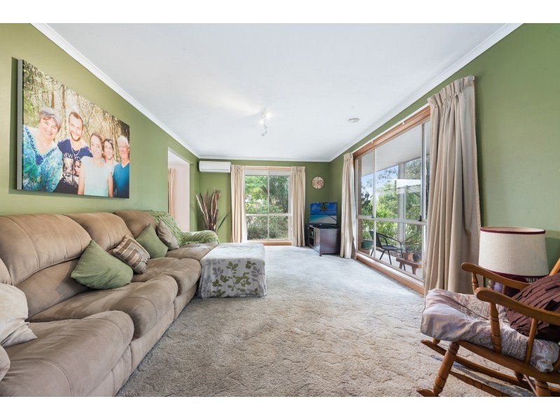 30 Richard Drive, Lara VIC 3212