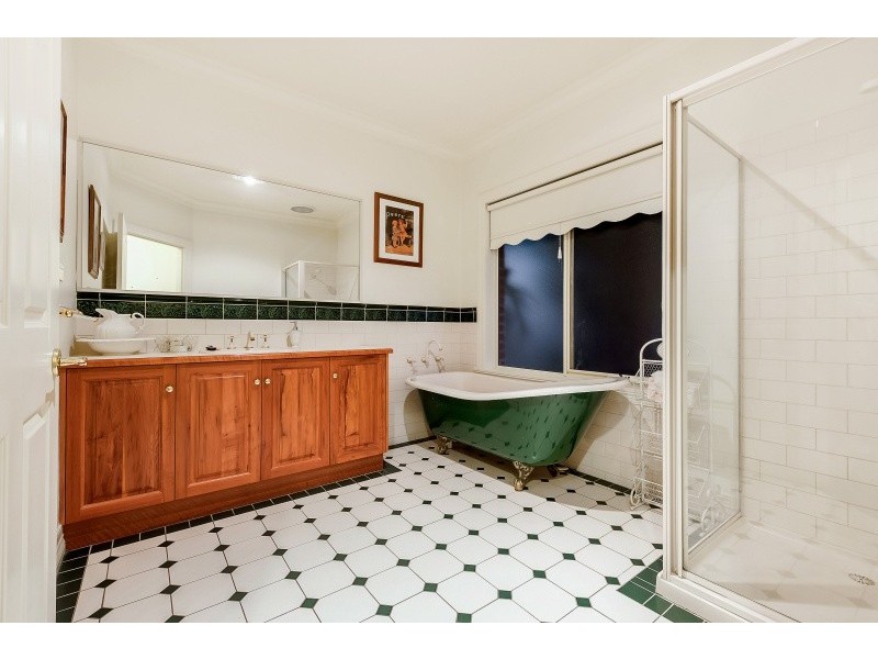 11 Birdwood Court, Lara VIC 3212