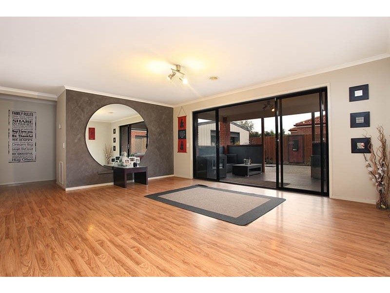 7 McCubbin Court, Corio VIC 3214