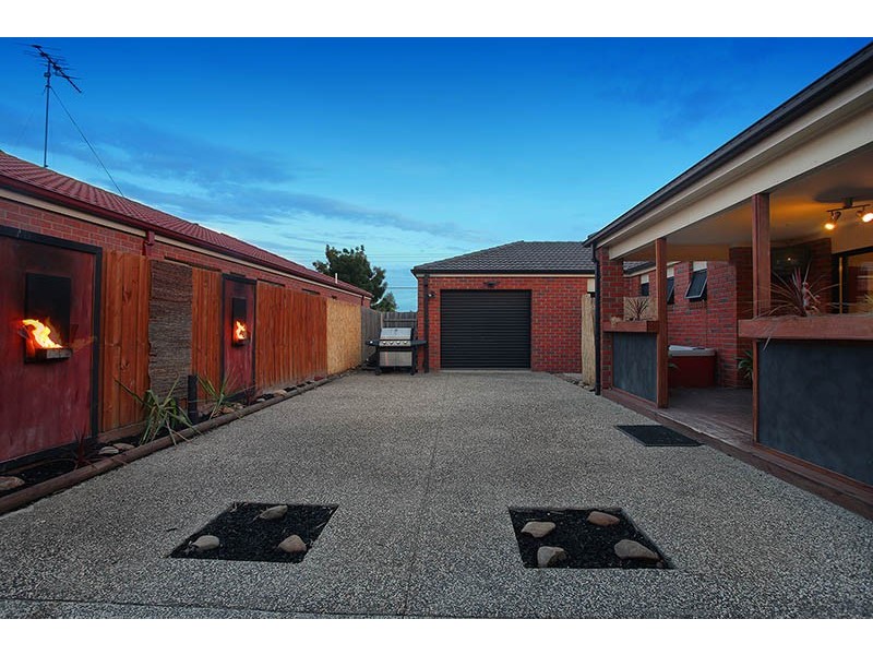 7 McCubbin Court, Corio VIC 3214