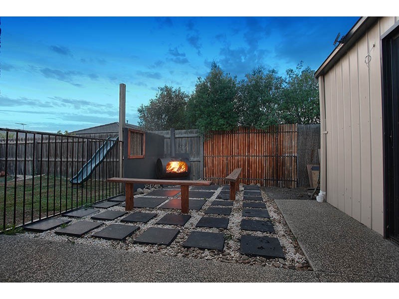 7 McCubbin Court, Corio VIC 3214