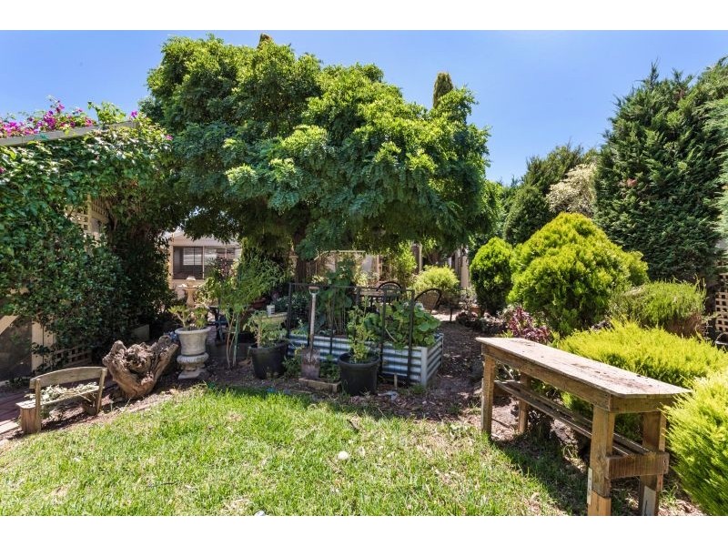 2 Scarlett Grove, Lara VIC 3212