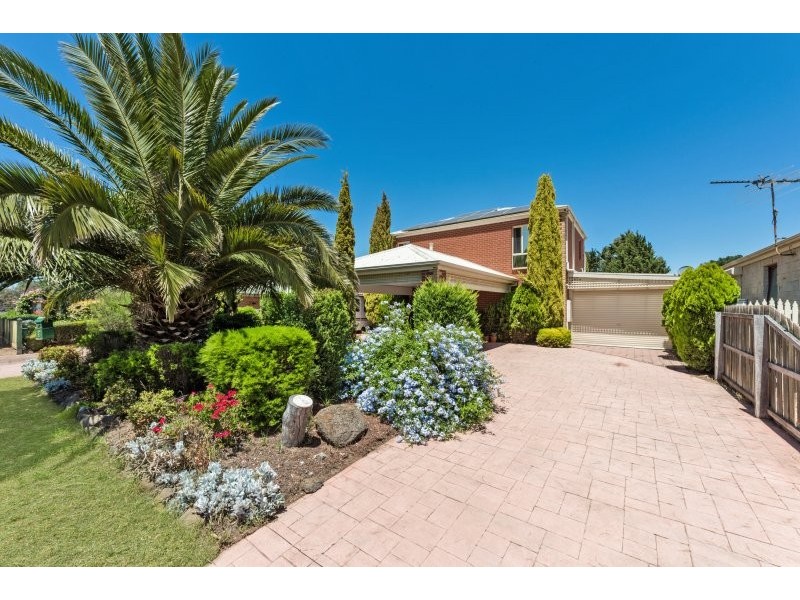 2 Scarlett Grove, Lara VIC 3212
