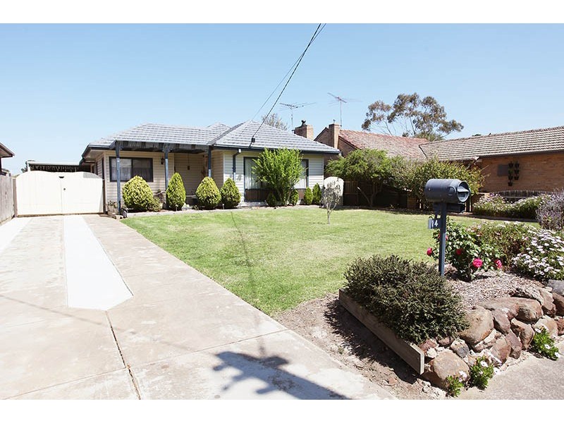 14 Myrtle Grove, North Shore VIC 3214