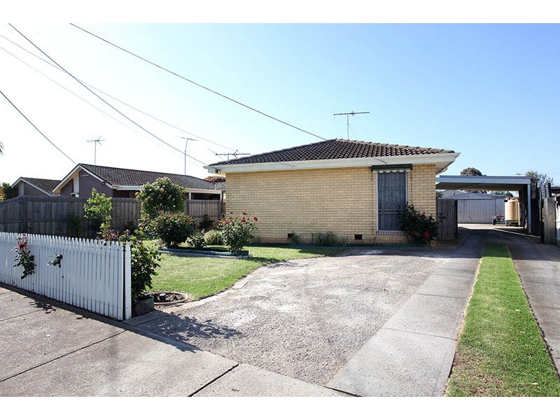 16 Howitt Ave, Corio VIC 3214