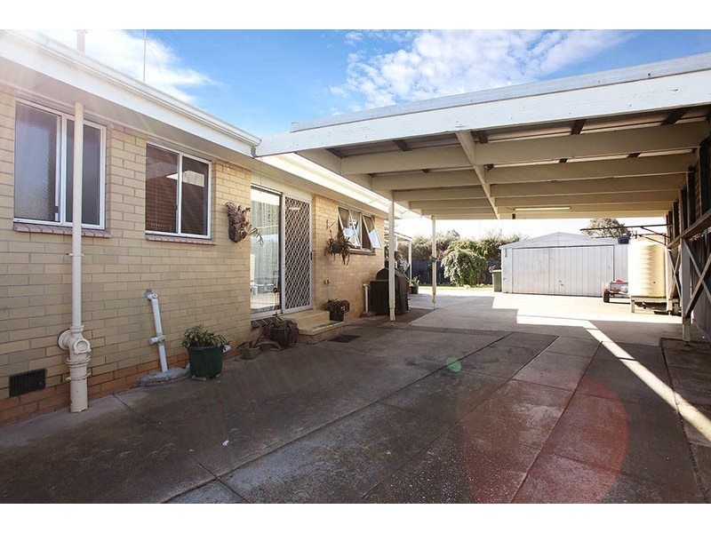 16 Howitt Ave, Corio VIC 3214