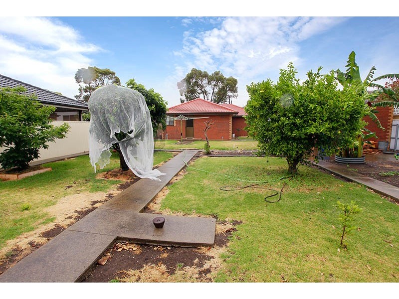 20 Canadian Parade, Corio VIC 3214