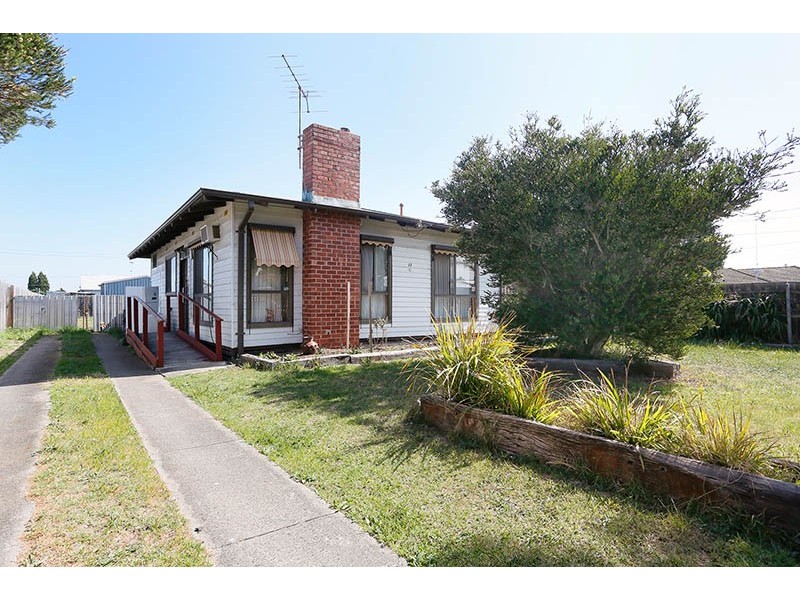 11 Alkira Avenue, Norlane VIC 3214