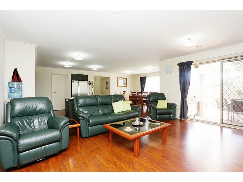 88 Blackbird Circuit, Lara VIC 3212