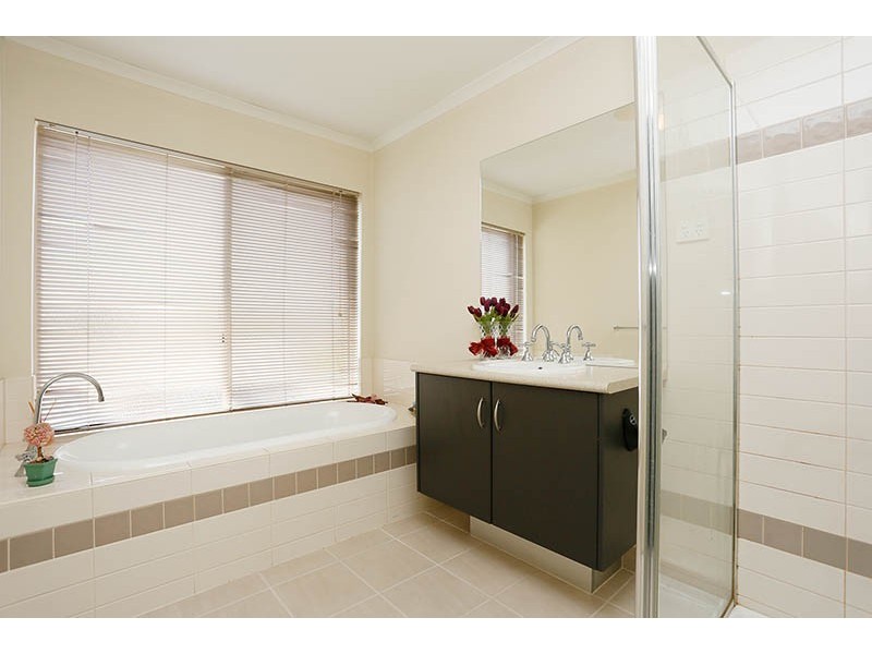 88 Blackbird Circuit, Lara VIC 3212