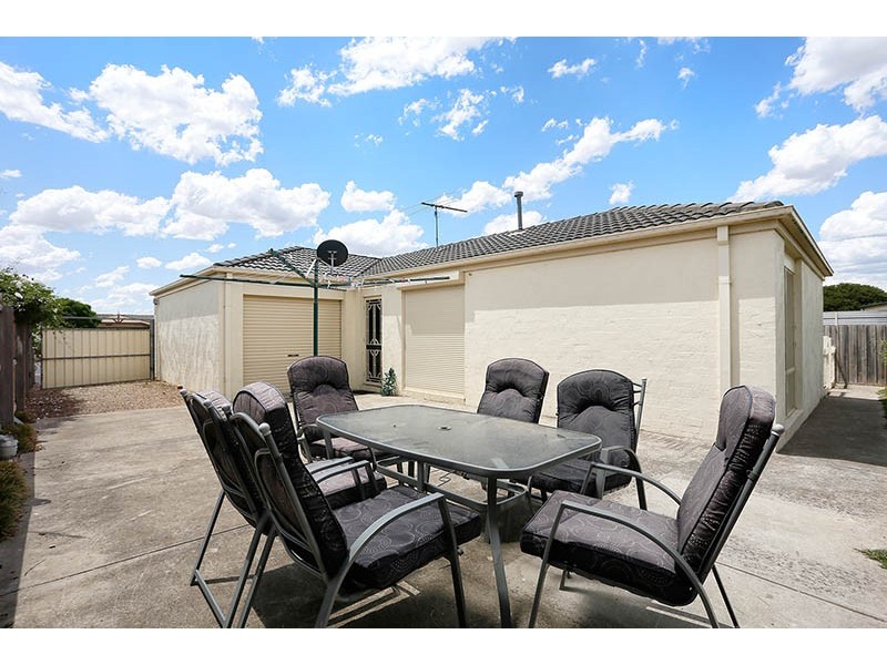 41 Greenleaf Drive, Lara VIC 3212