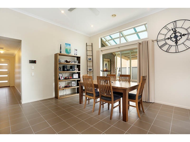 30 Springwater Drive, Lara VIC 3212