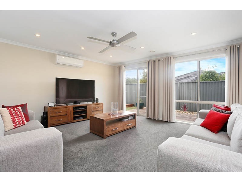 30 Springwater Drive, Lara VIC 3212