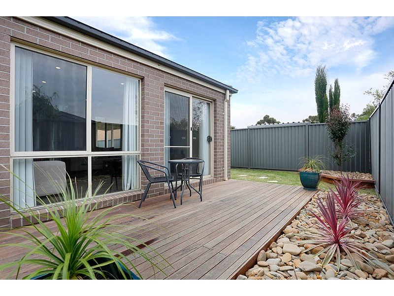 30 Springwater Drive, Lara VIC 3212