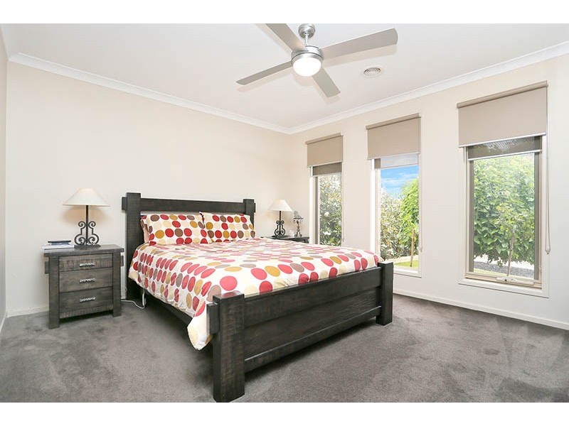 30 Springwater Drive, Lara VIC 3212