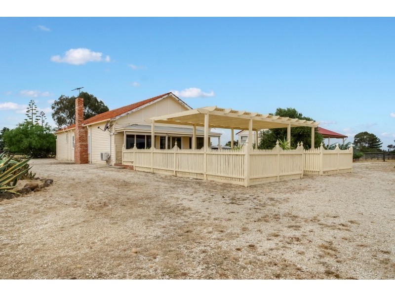 37 Newtons Road, Little River VIC 3211
