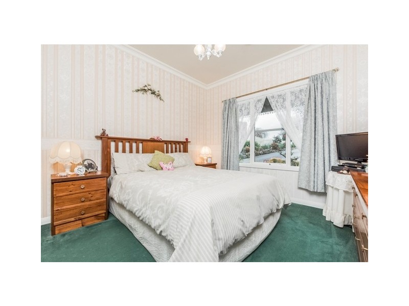 7 Sherman Court, Lovely Banks VIC 3221