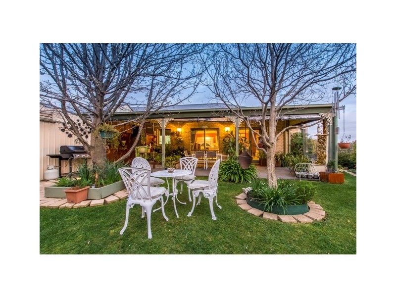 7 Sherman Court, Lovely Banks VIC 3221