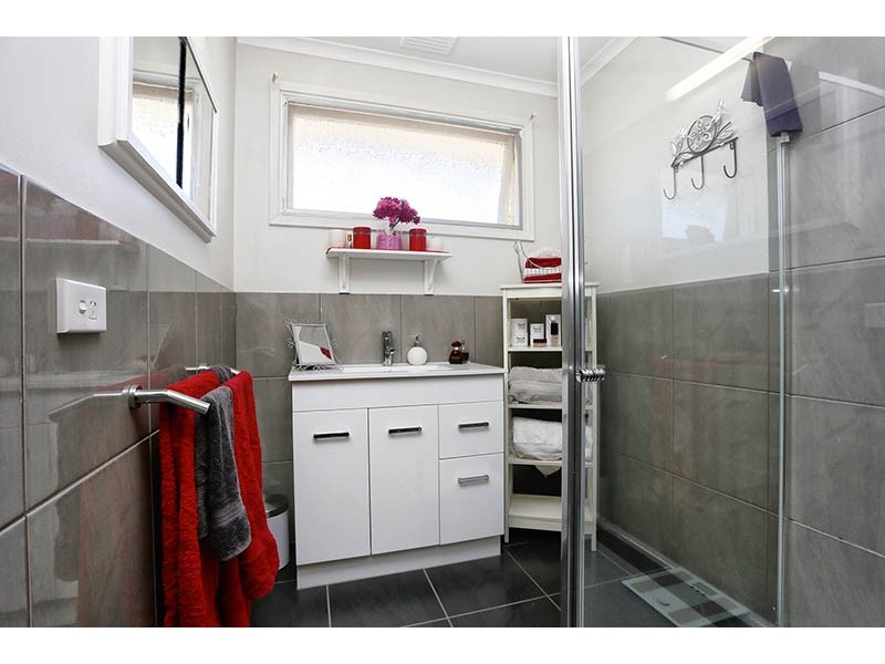 84 Wolseley Grove, Bell Post Hill VIC 3215