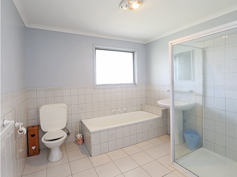 60 Kiddle Drive, Lara VIC 3212