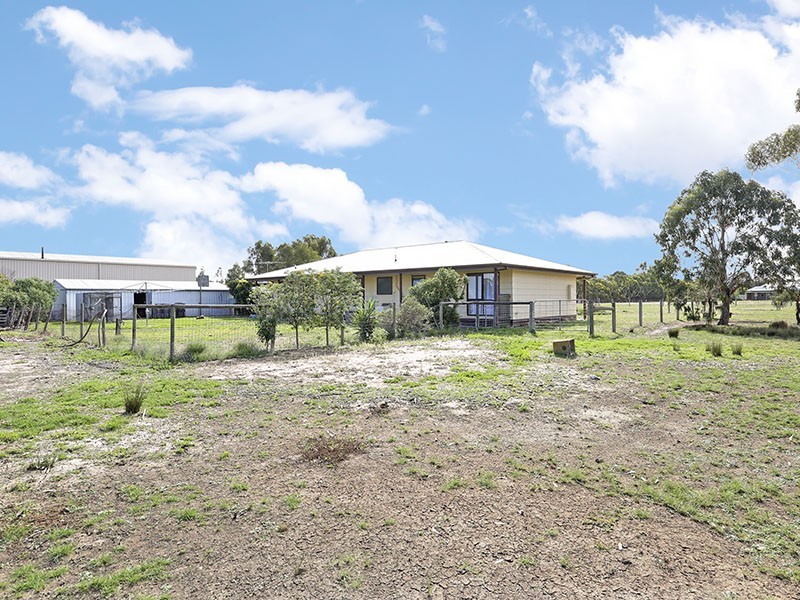 60 Kiddle Drive, Lara VIC 3212