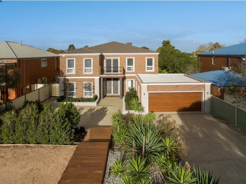 10 River Park Court, Werribee VIC 3030