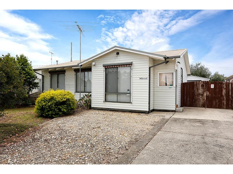 106 Robin Ave, Norlane VIC 3214