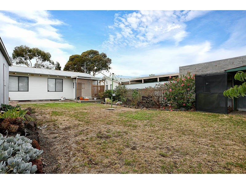 106 Robin Ave, Norlane VIC 3214