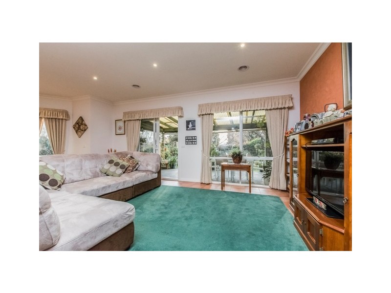 7 Sherman Court, Lovely Banks VIC 3221