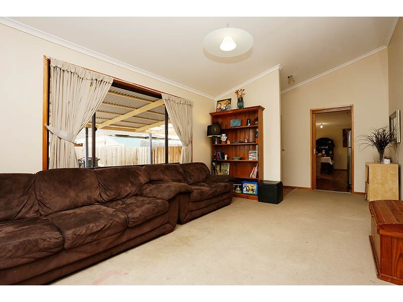 10 Richard Drive, Lara VIC 3212