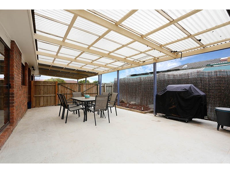 10 Richard Drive, Lara VIC 3212