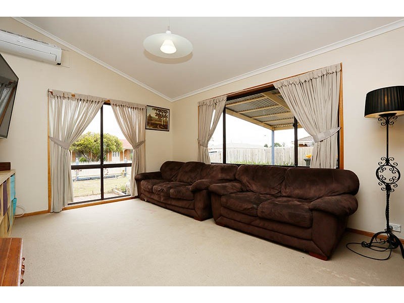 10 Richard Drive, Lara VIC 3212