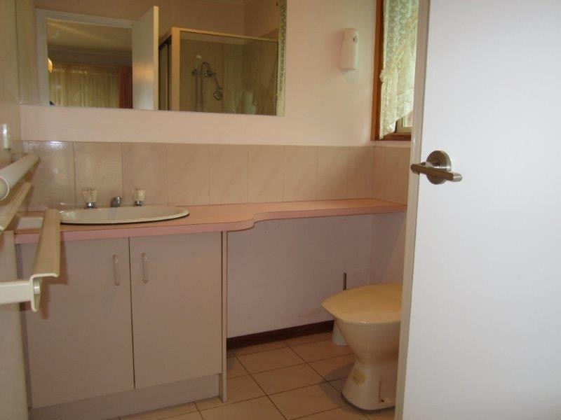 7 Newcomen Court, Lara VIC 3212