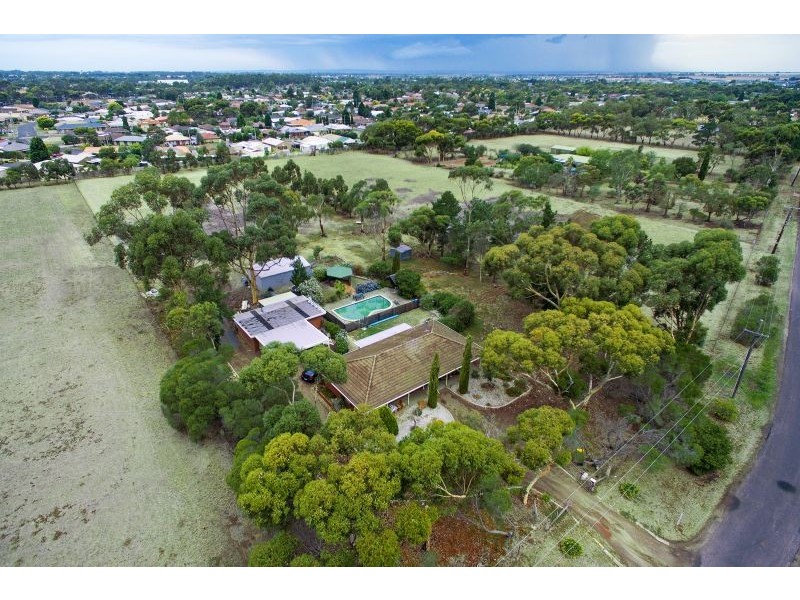 90-104 (60) Manzeene Avenue, Lara VIC 3212