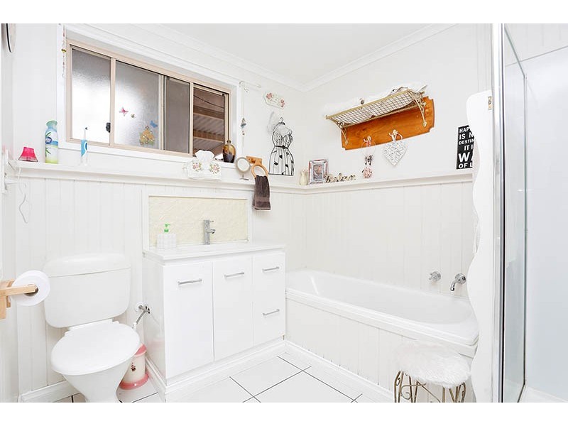 31 Cameron Crescent, Lara VIC 3212