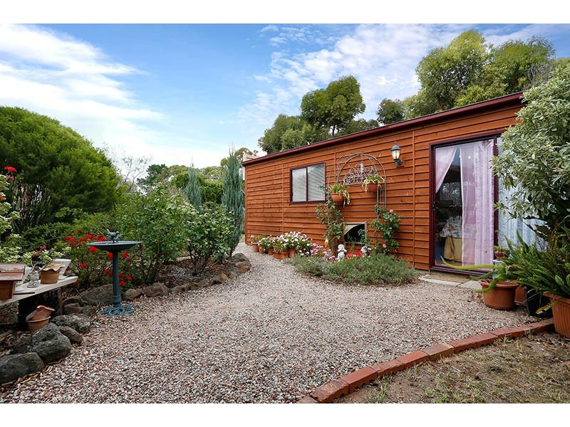 31 Cameron Crescent, Lara VIC 3212