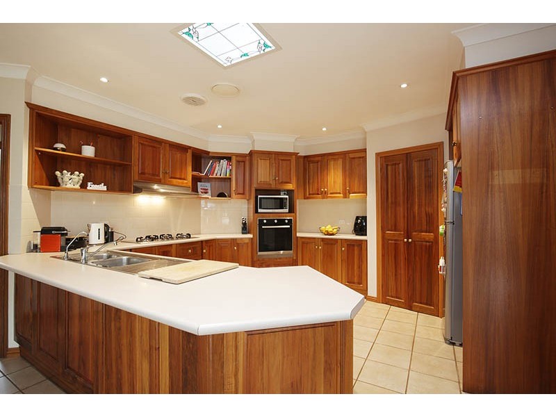 4 O’Dwyer Court, Lovely Banks VIC 3221