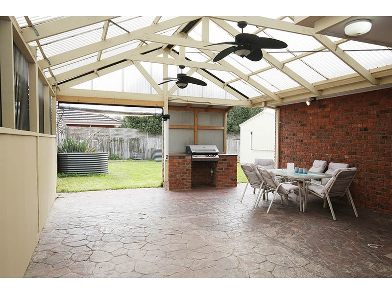 4 O’Dwyer Court, Lovely Banks VIC 3221