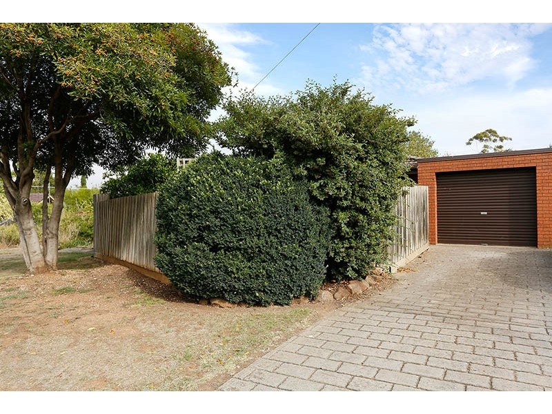 2/15 Jania Street, Lara VIC 3212