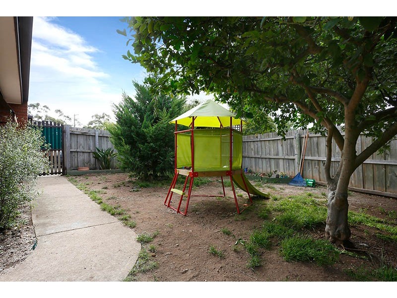 2/15 Jania Street, Lara VIC 3212